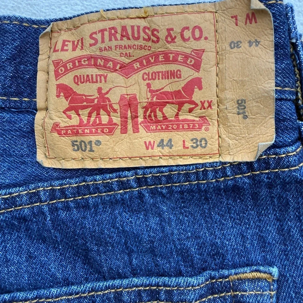 Levi's 501 Original Jeans Mens 44x30 Blue Straight Leg Button Fly 00501-0194